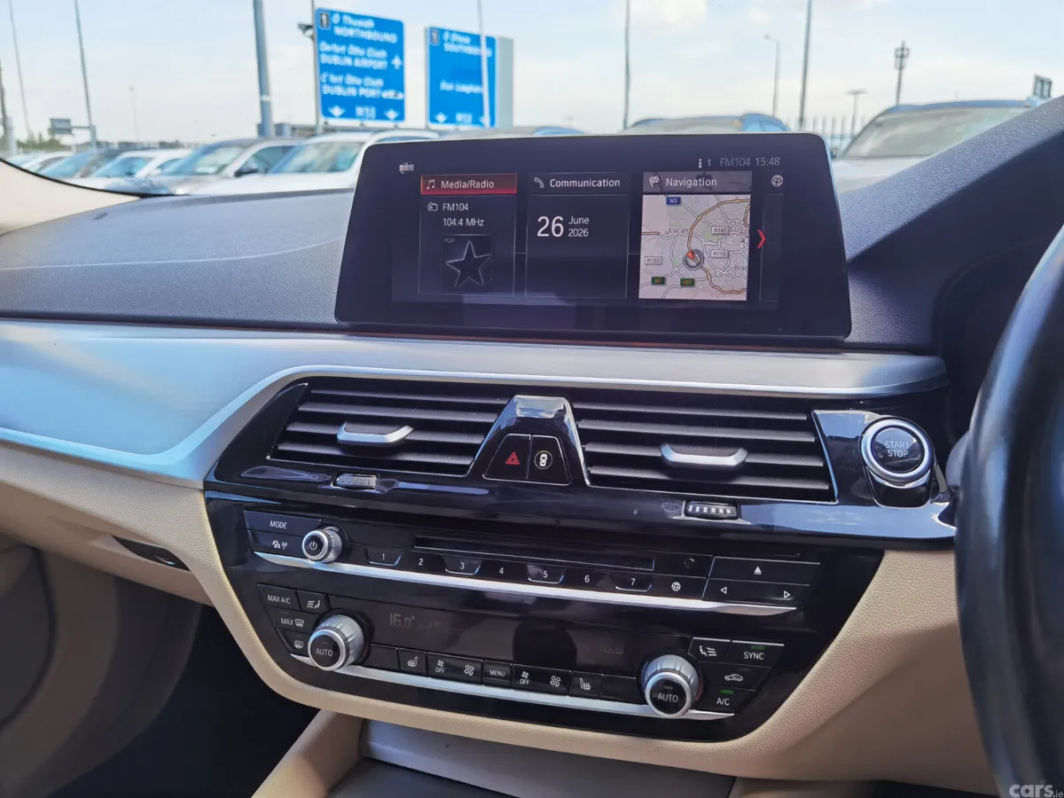 BMW 5-Series Saloon, Petrol Plug-in Hybrid, 2019, Blue