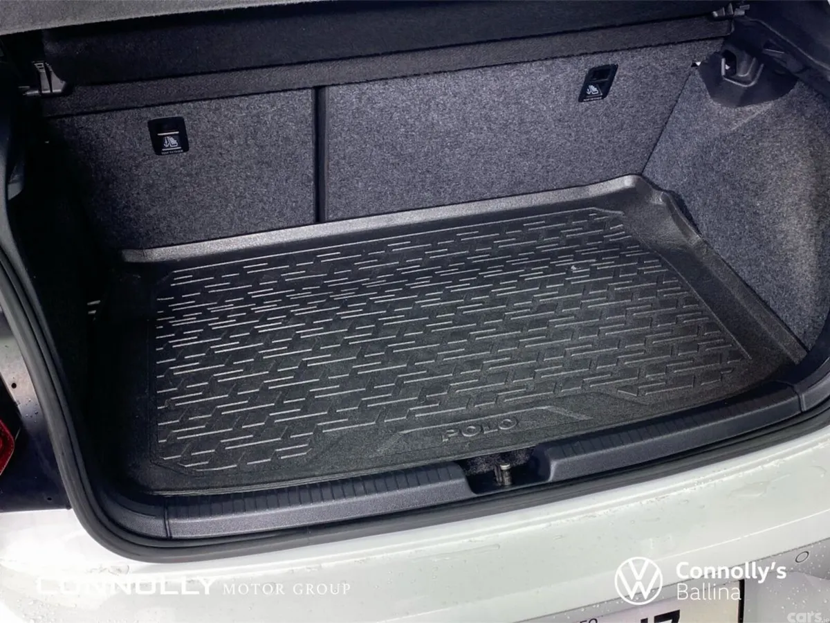 Volkswagen Polo Hatchback, Petrol, 2021, White