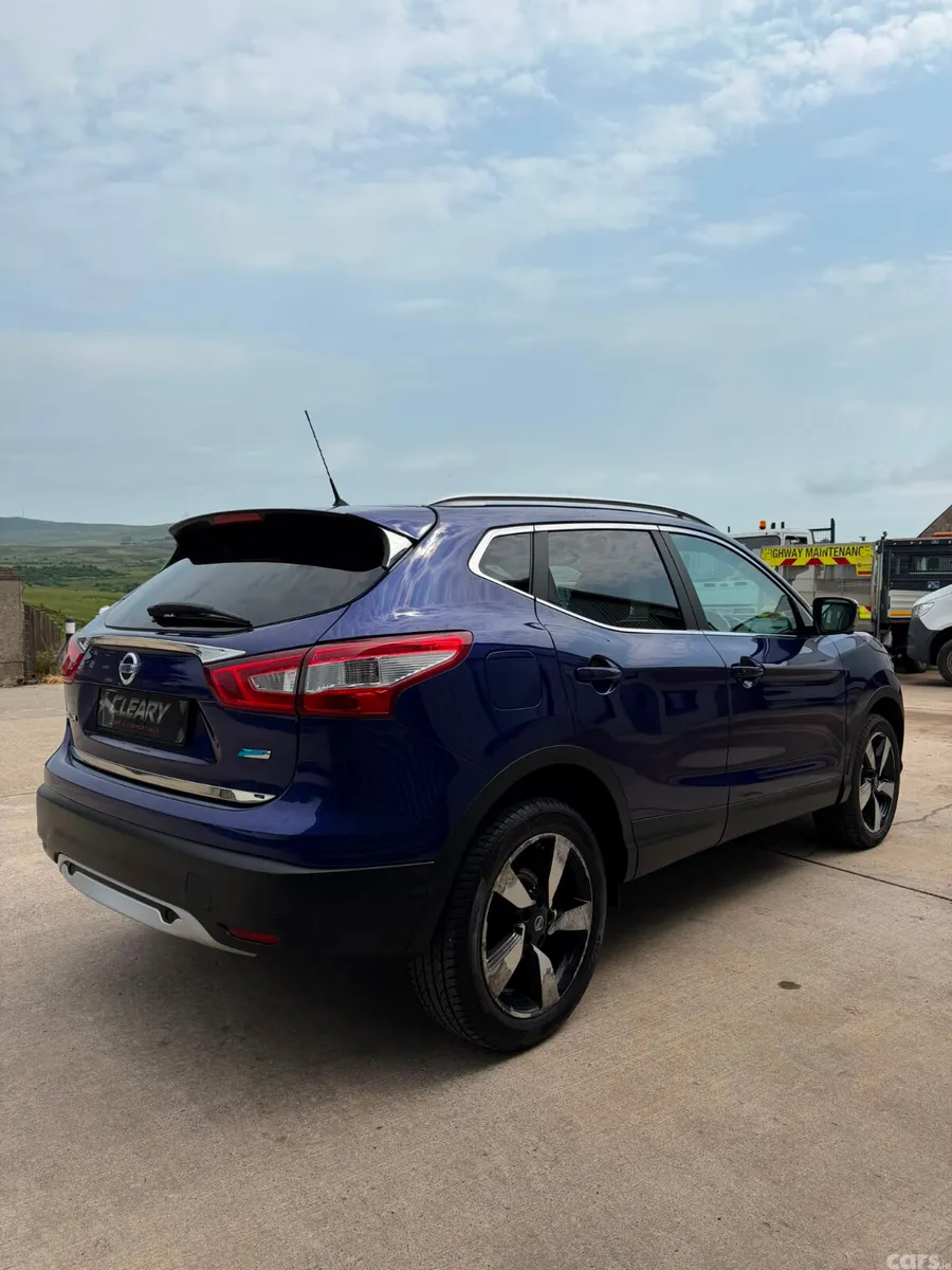 Nissan Qashqai SUV, Diesel, 2016, Blue