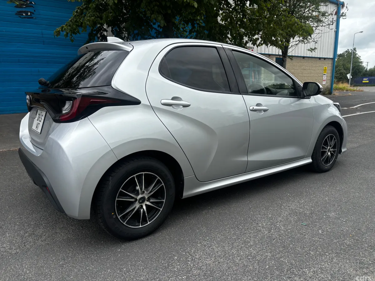Toyota Yaris Hatchback, Petrol, 2021, Silver