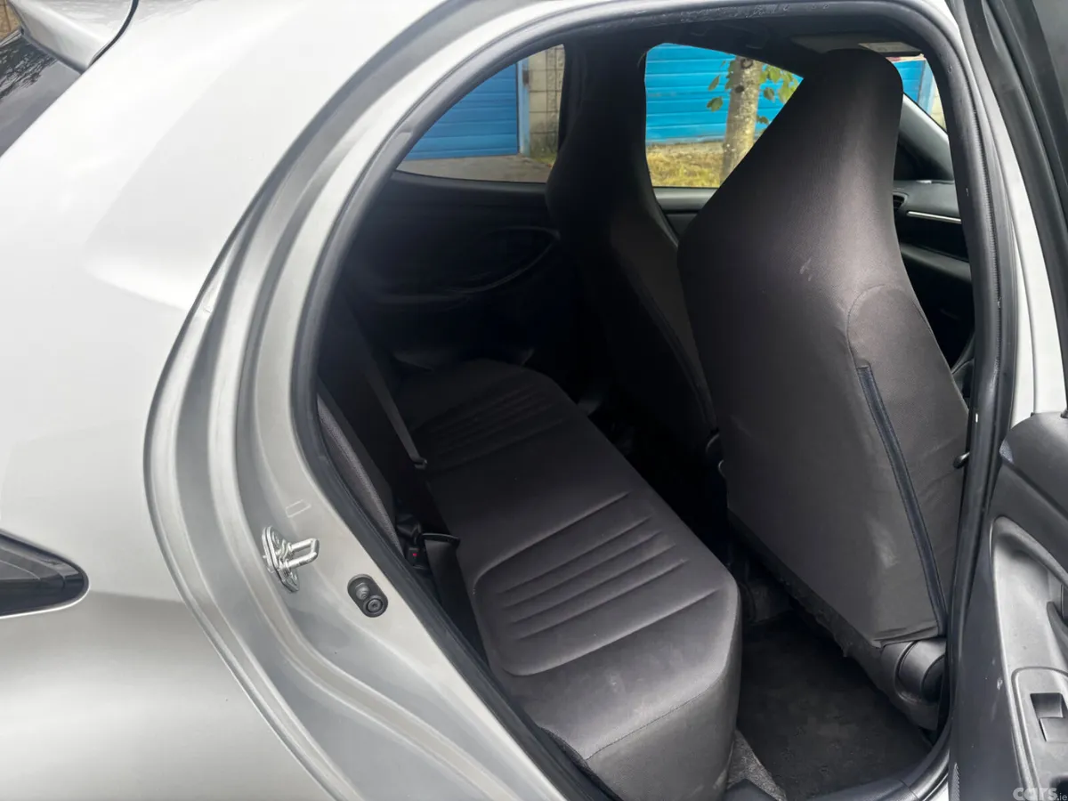 Toyota Yaris Hatchback, Petrol, 2021, Silver