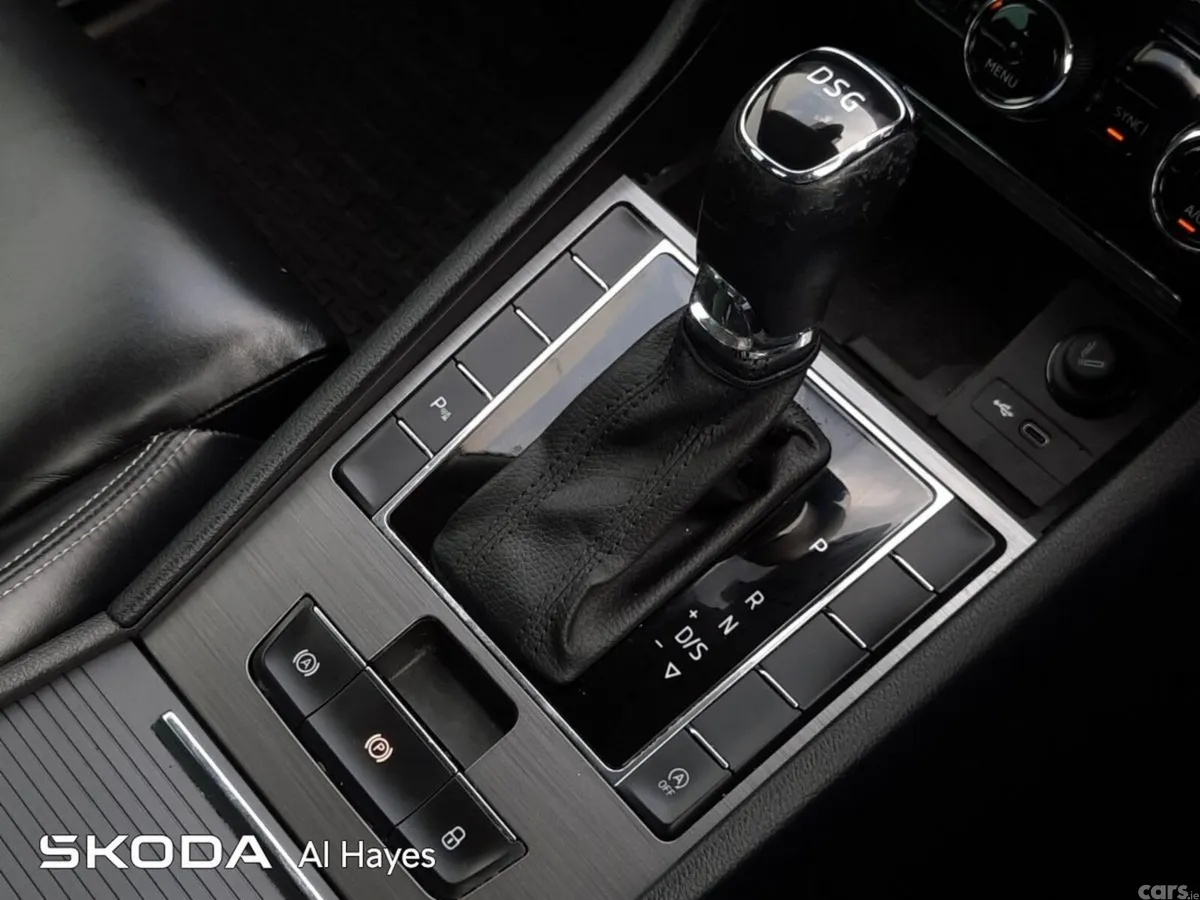 Skoda Superb Saloon, Diesel, 2022, Silver