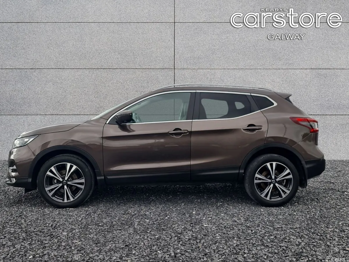 Nissan Qashqai MPV, Diesel, 2019, Brown