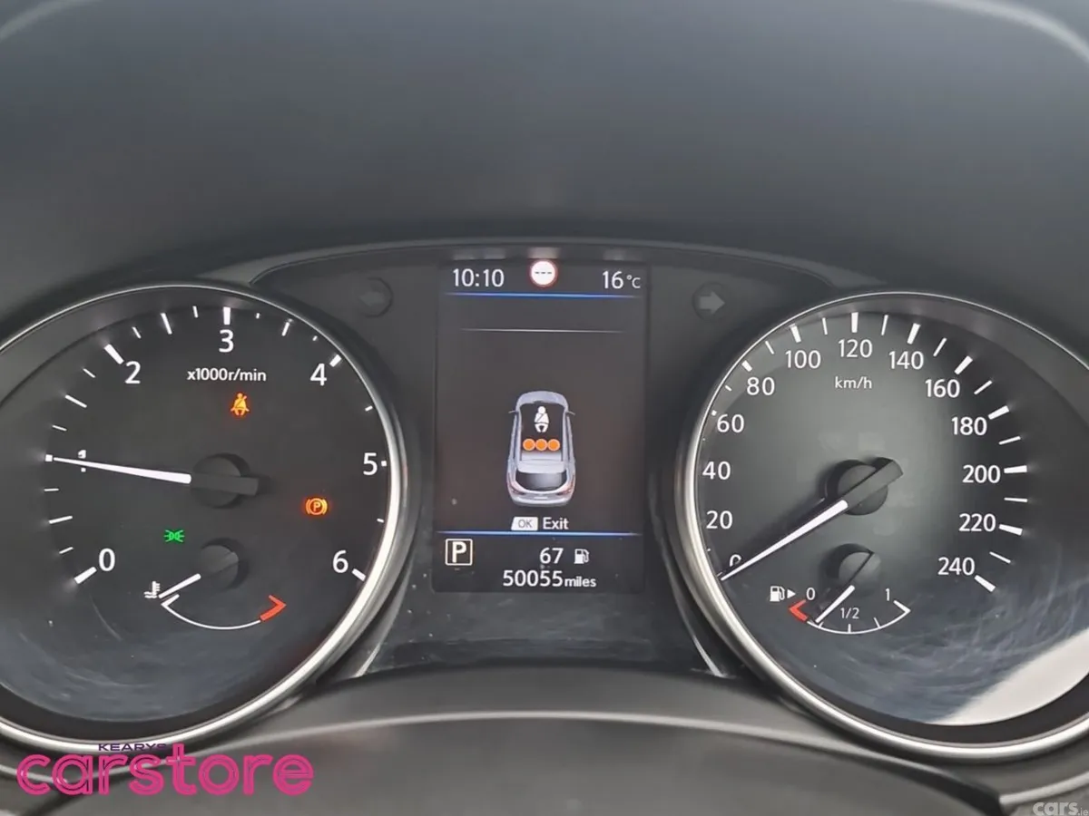 Nissan Qashqai MPV, Diesel, 2019, Brown
