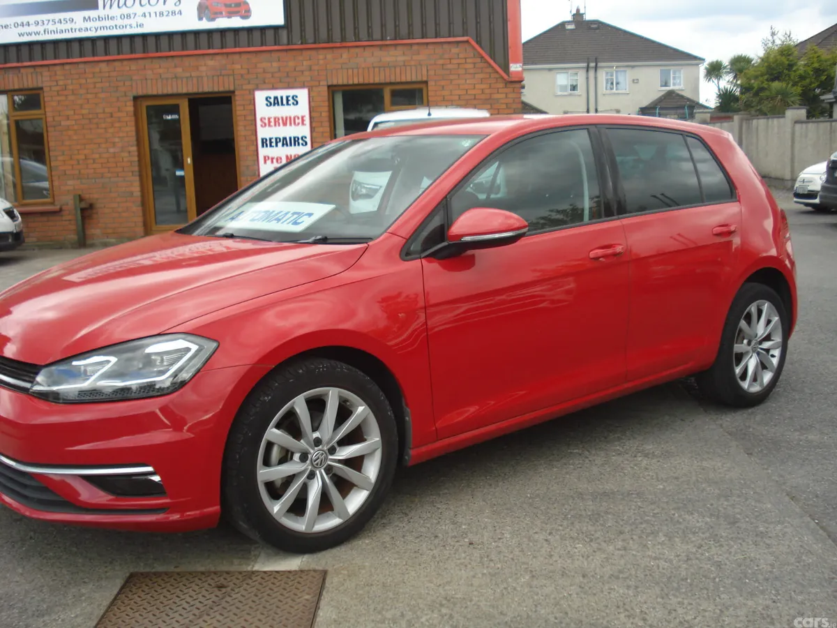 Volkswagen Golf Hatchback, Petrol, 2019, Red