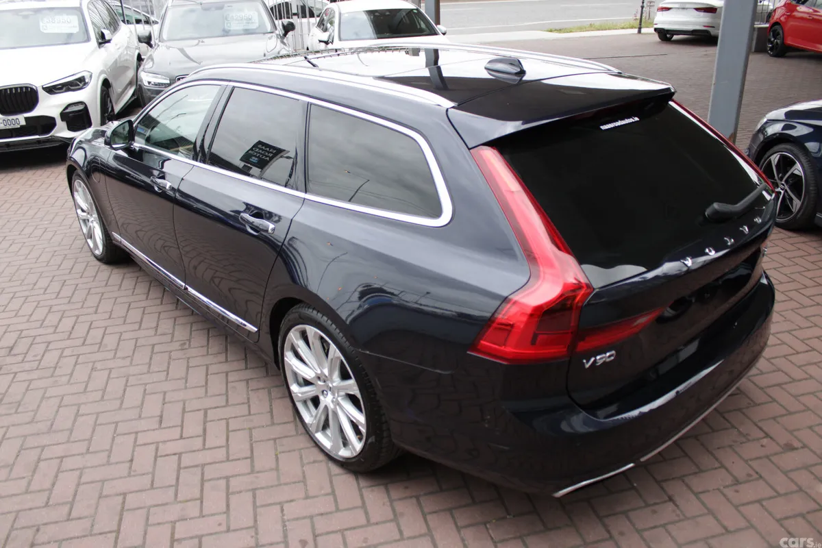 Volvo VOLVO Estate, Petrol Plug-in Hybrid, 2019, Blue
