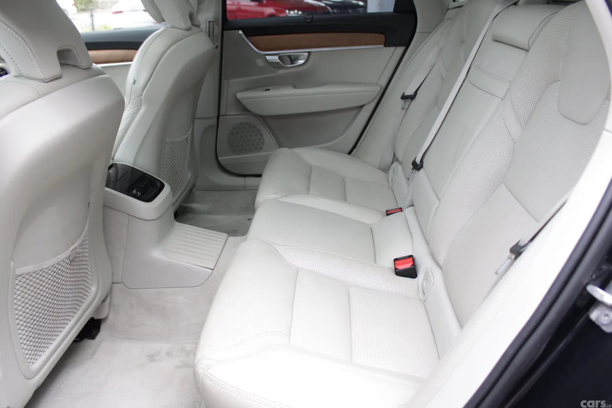 Volvo VOLVO Estate, Petrol Plug-in Hybrid, 2019, Blue