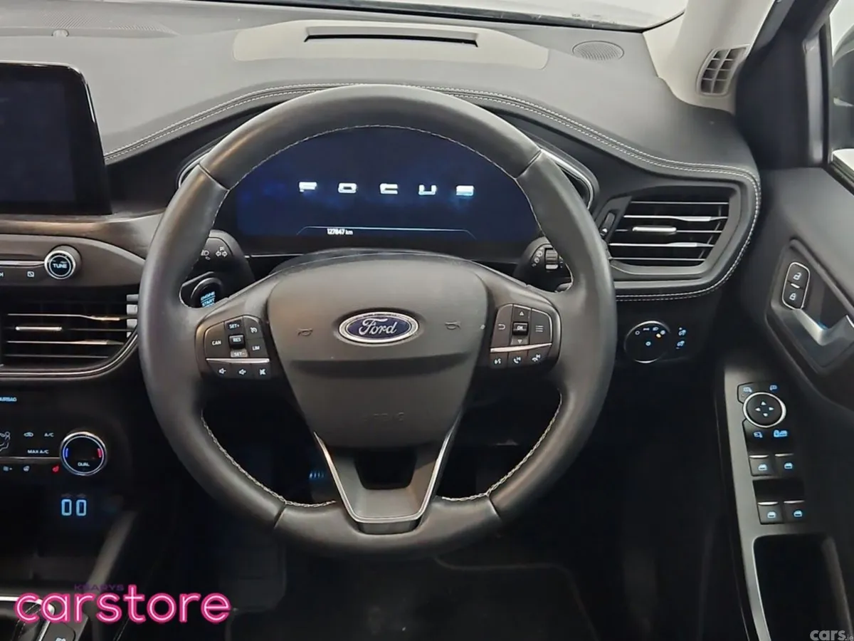 Ford Focus Hatchback, Diesel, 2021, Grey