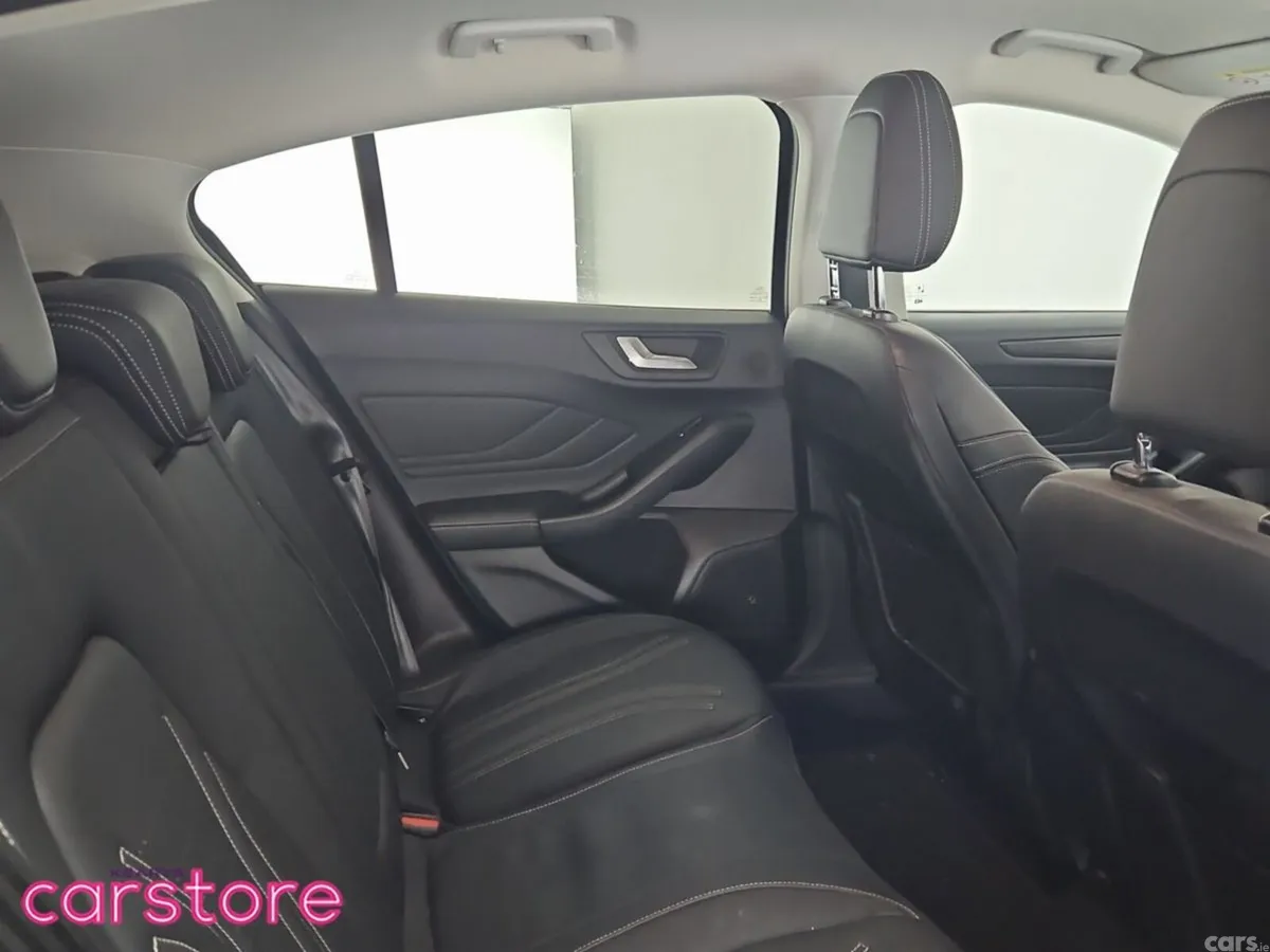 Ford Focus Hatchback, Diesel, 2021, Grey