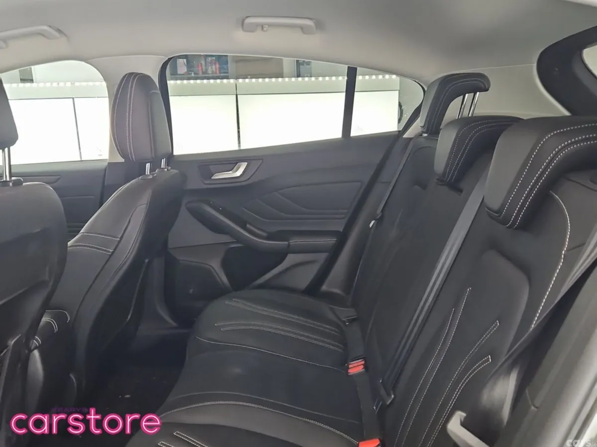 Ford Focus Hatchback, Diesel, 2021, Grey
