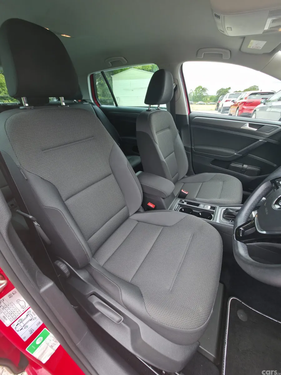 Volkswagen Golf Hatchback, Petrol, 2018, Red
