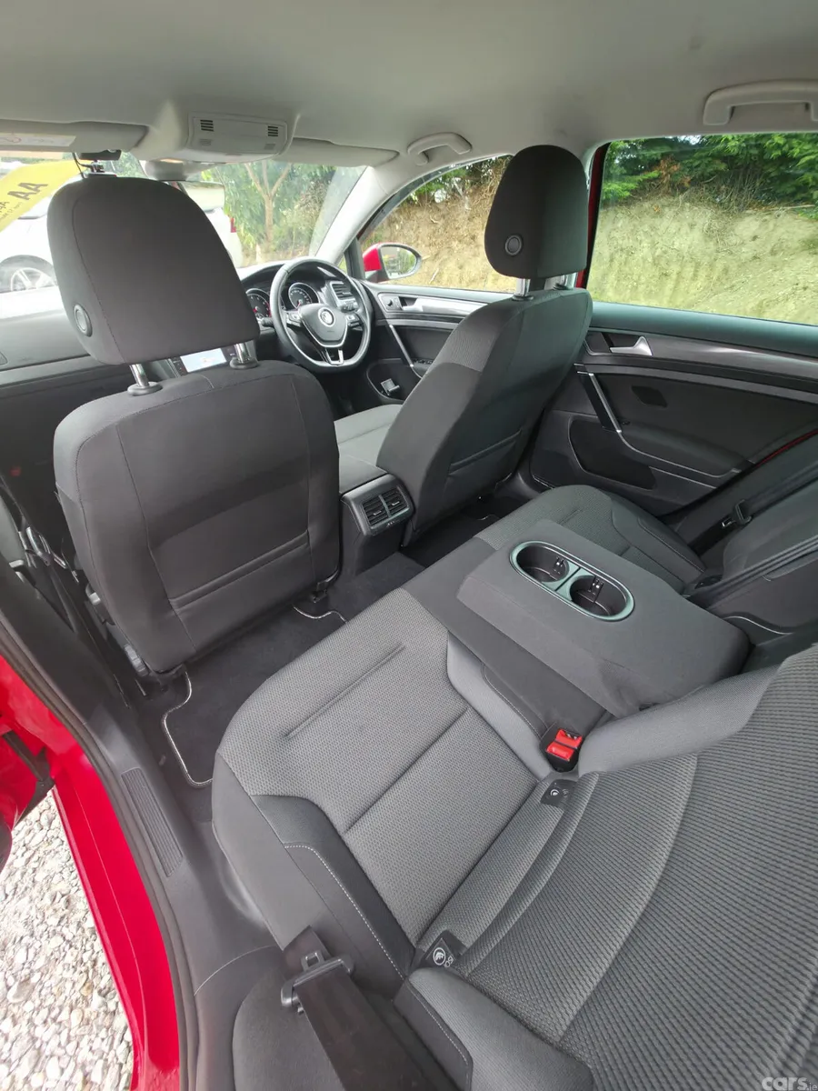 Volkswagen Golf Hatchback, Petrol, 2018, Red