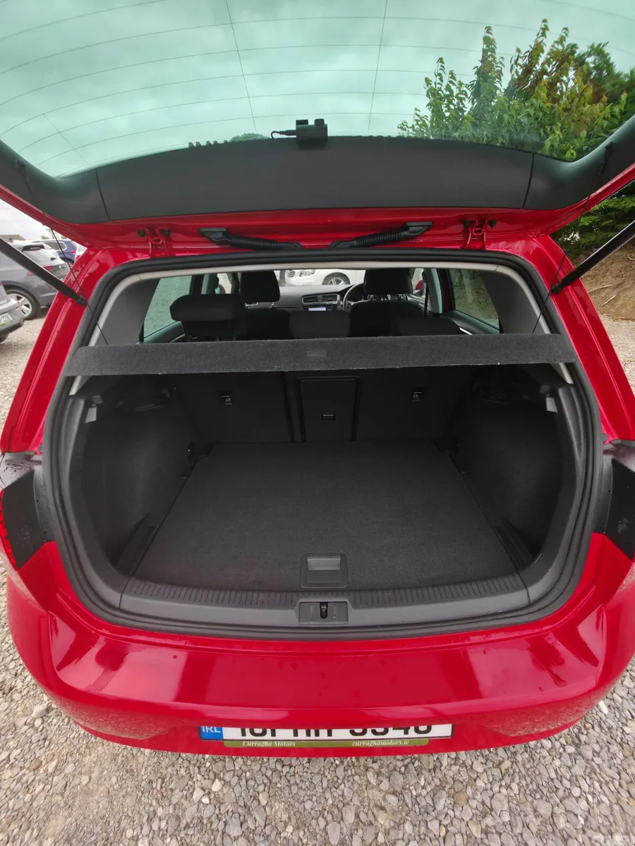 Volkswagen Golf Hatchback, Petrol, 2018, Red