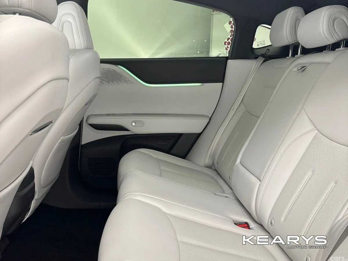 XPeng G6 Hatchback, Electric, 2026, Grey