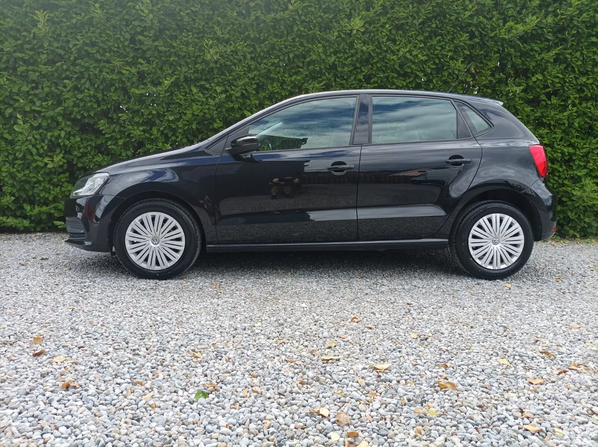 Volkswagen Polo Hatchback, Petrol, 2015, Black