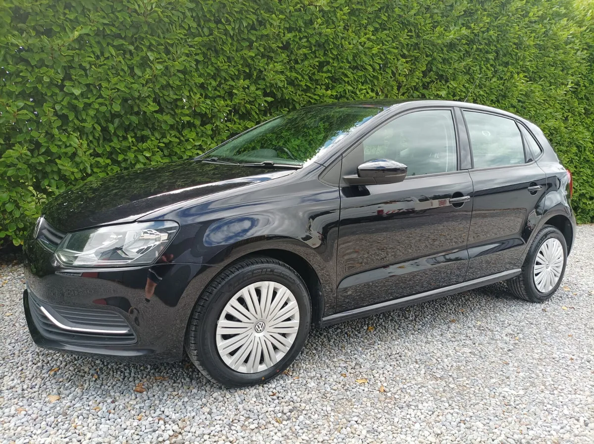 Volkswagen Polo Hatchback, Petrol, 2015, Black