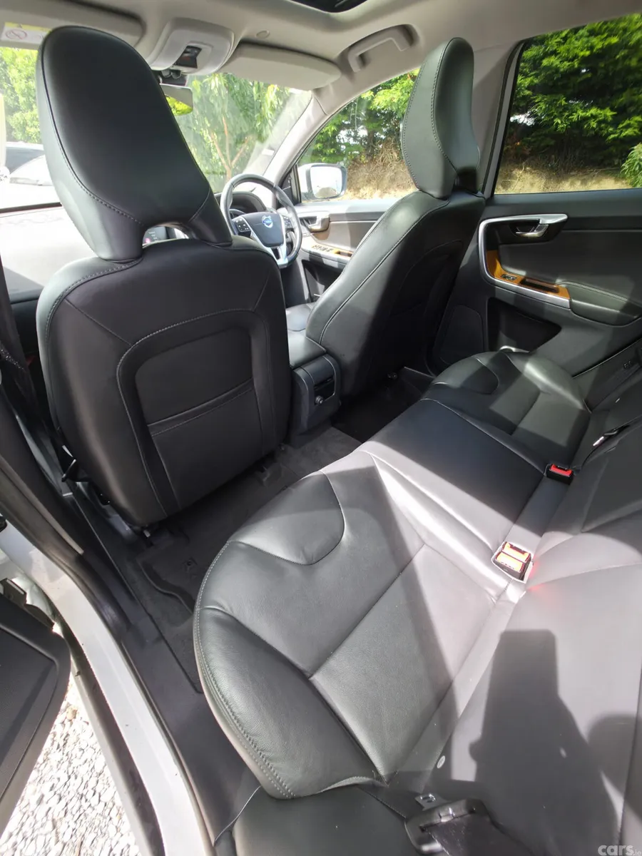 Volvo XC60 SUV, Diesel, 2017, White