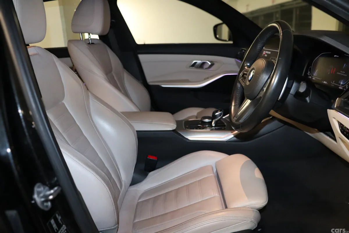 BMW 3-Series Saloon, Petrol Plug-in Hybrid, 2019, Black
