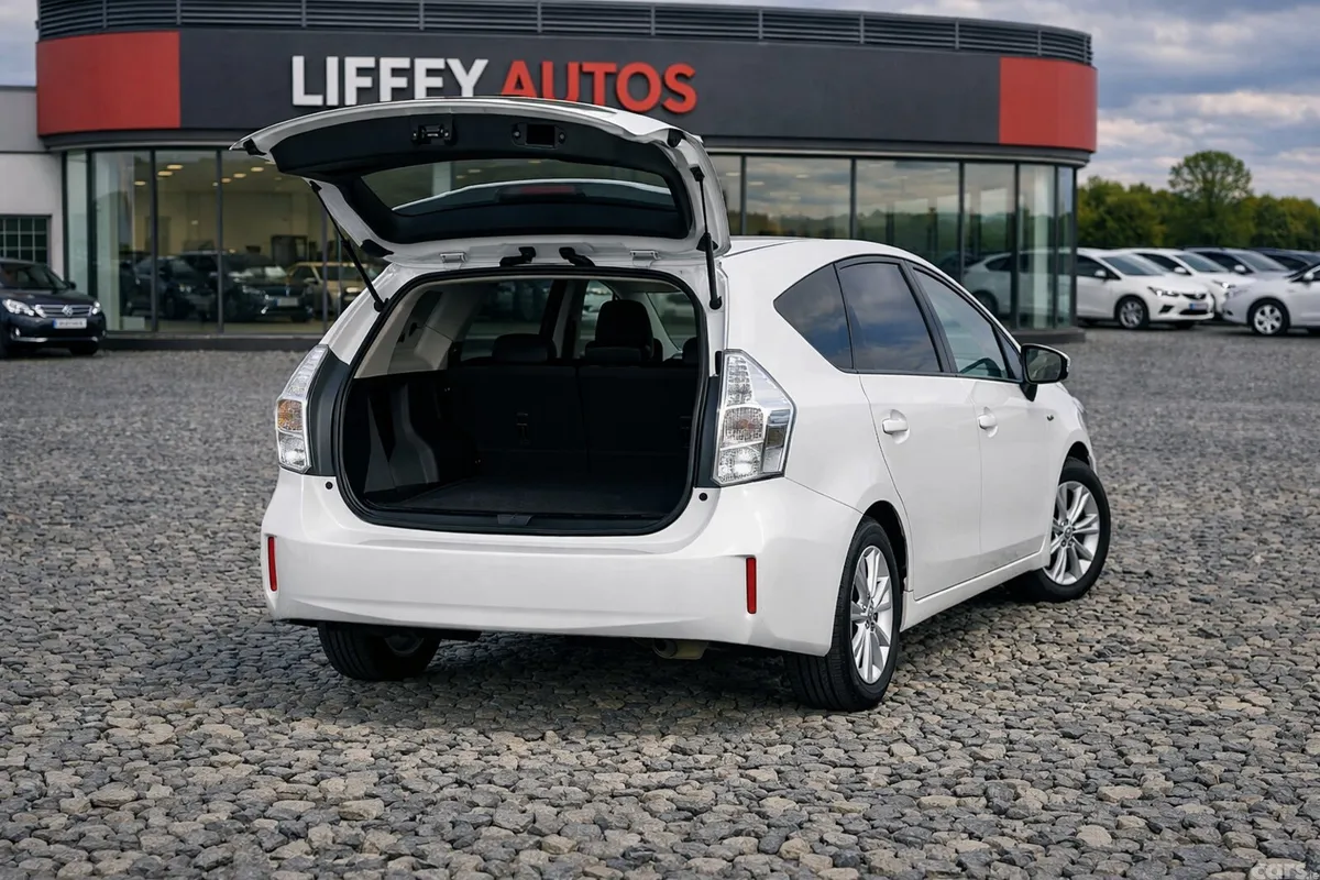 Toyota Prius Estate, Petrol Hybrid, 2012, White