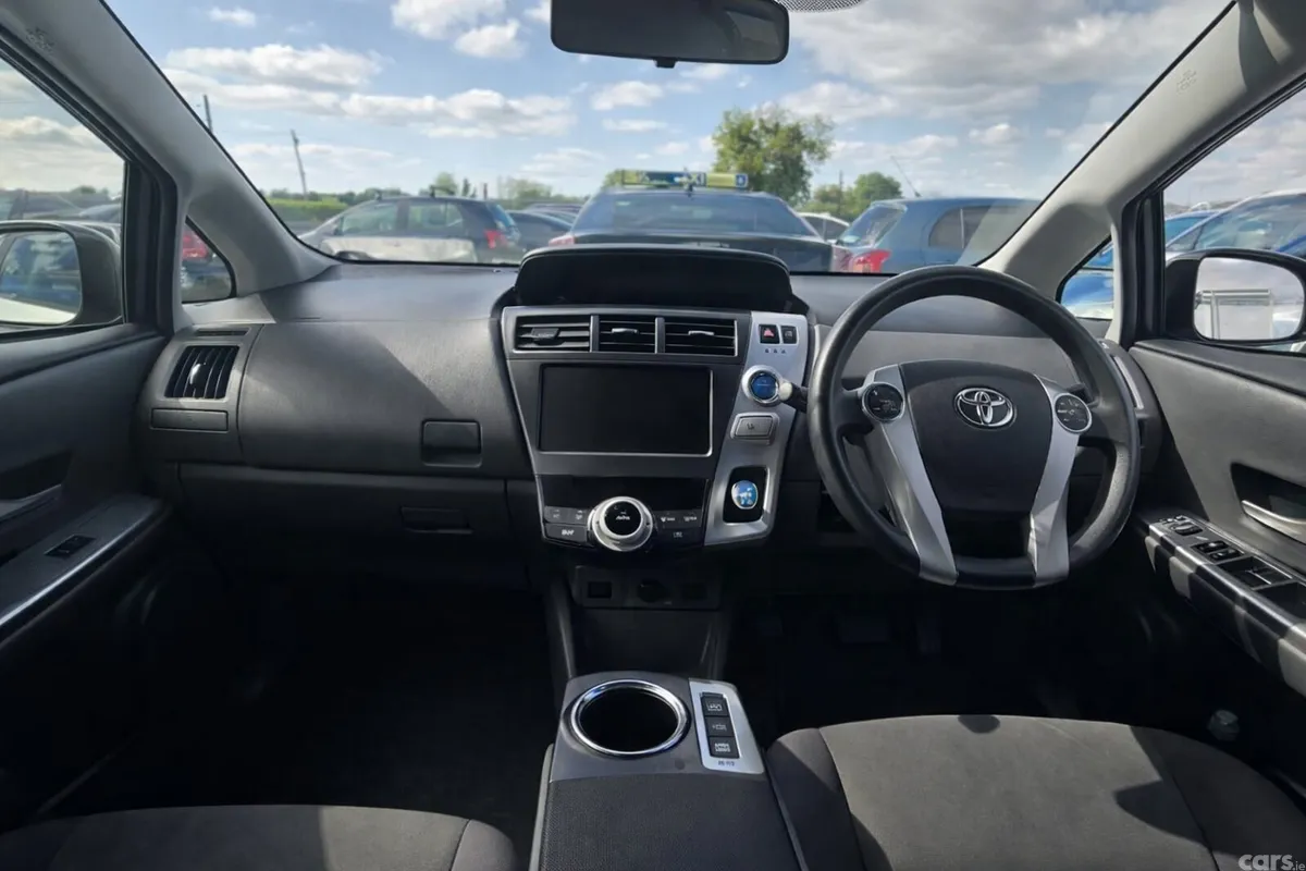 Toyota Prius Estate, Petrol Hybrid, 2012, White