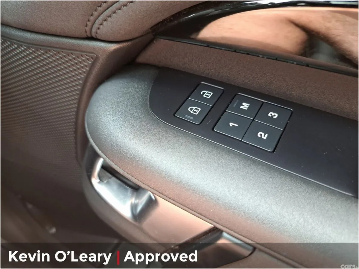 Land Rover Discovery SUV, Diesel, 2022, Black
