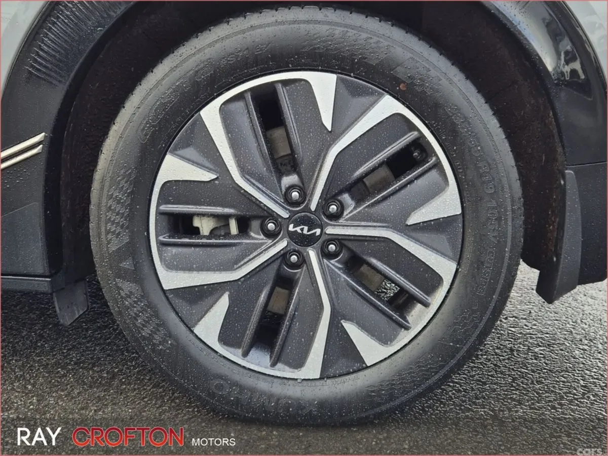 Kia EV6 MPV, Electric, 2024, Grey