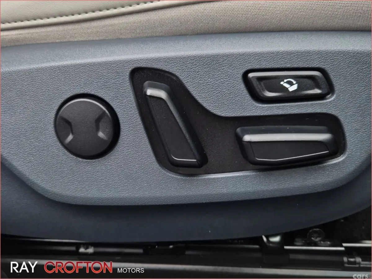 Kia EV6 MPV, Electric, 2024, Grey