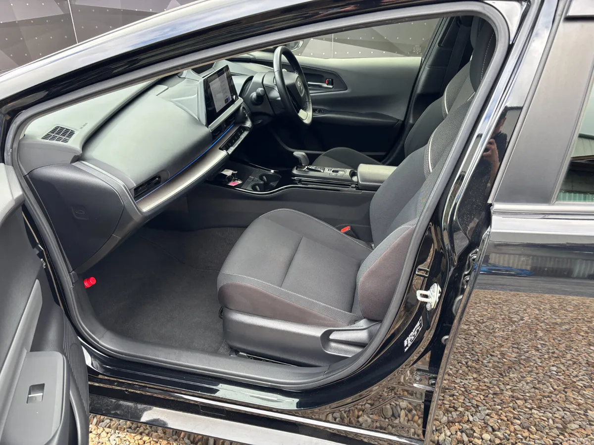 Toyota Prius Saloon, Petrol Hybrid, 2023, Black