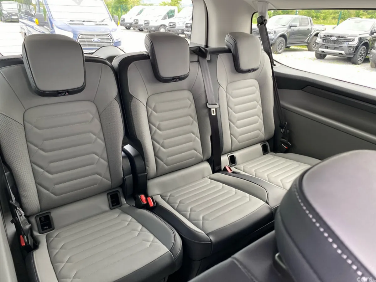 Ford Tourneo Custom MPV, Petrol Plug-in Hybrid, 2025, Black