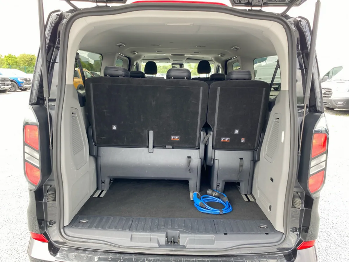 Ford Tourneo Custom MPV, Petrol Plug-in Hybrid, 2025, Black