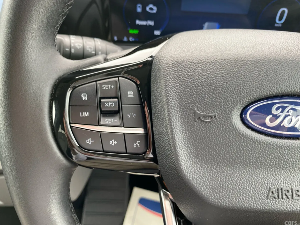 Ford Tourneo Custom MPV, Petrol Plug-in Hybrid, 2025, Black