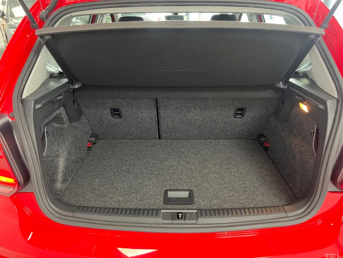 Volkswagen Polo Hatchback, Petrol, 2016, Red