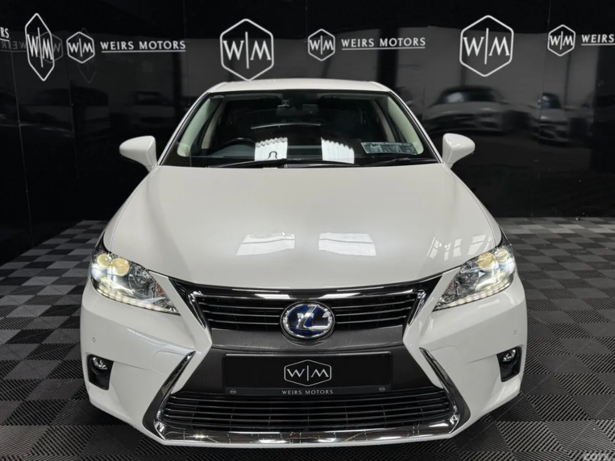 Lexus CT Hatchback, Petrol Hybrid, 2017, White