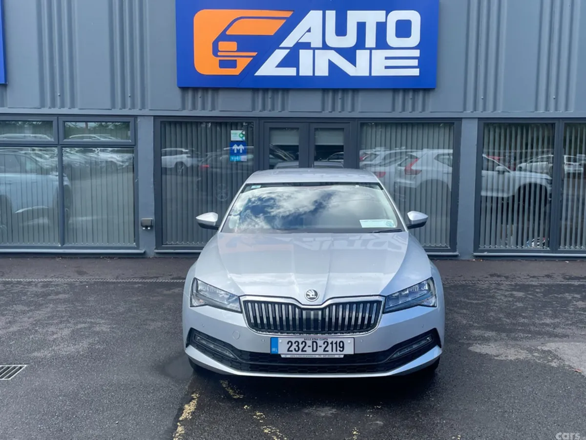 Skoda Superb Hatchback, Diesel, 2023, Grey