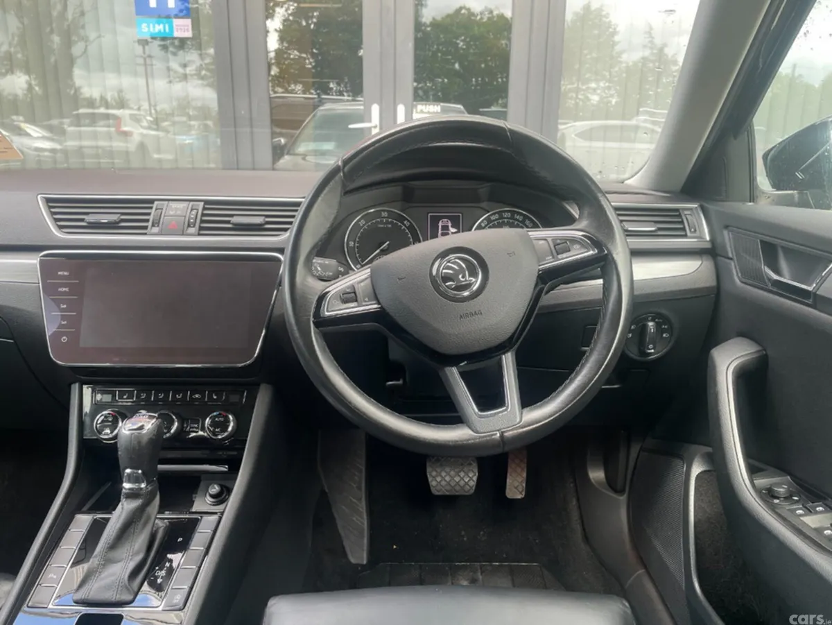 Skoda Superb Hatchback, Diesel, 2019, Black