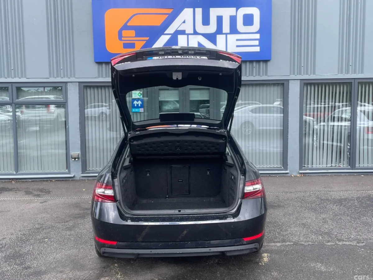 Skoda Superb Hatchback, Diesel, 2019, Black