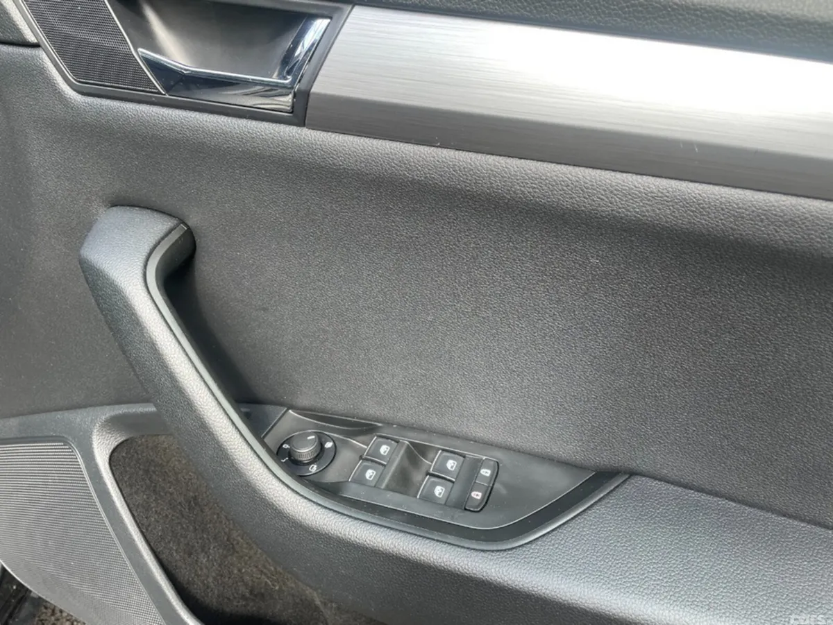 Skoda Superb Hatchback, Diesel, 2019, Black