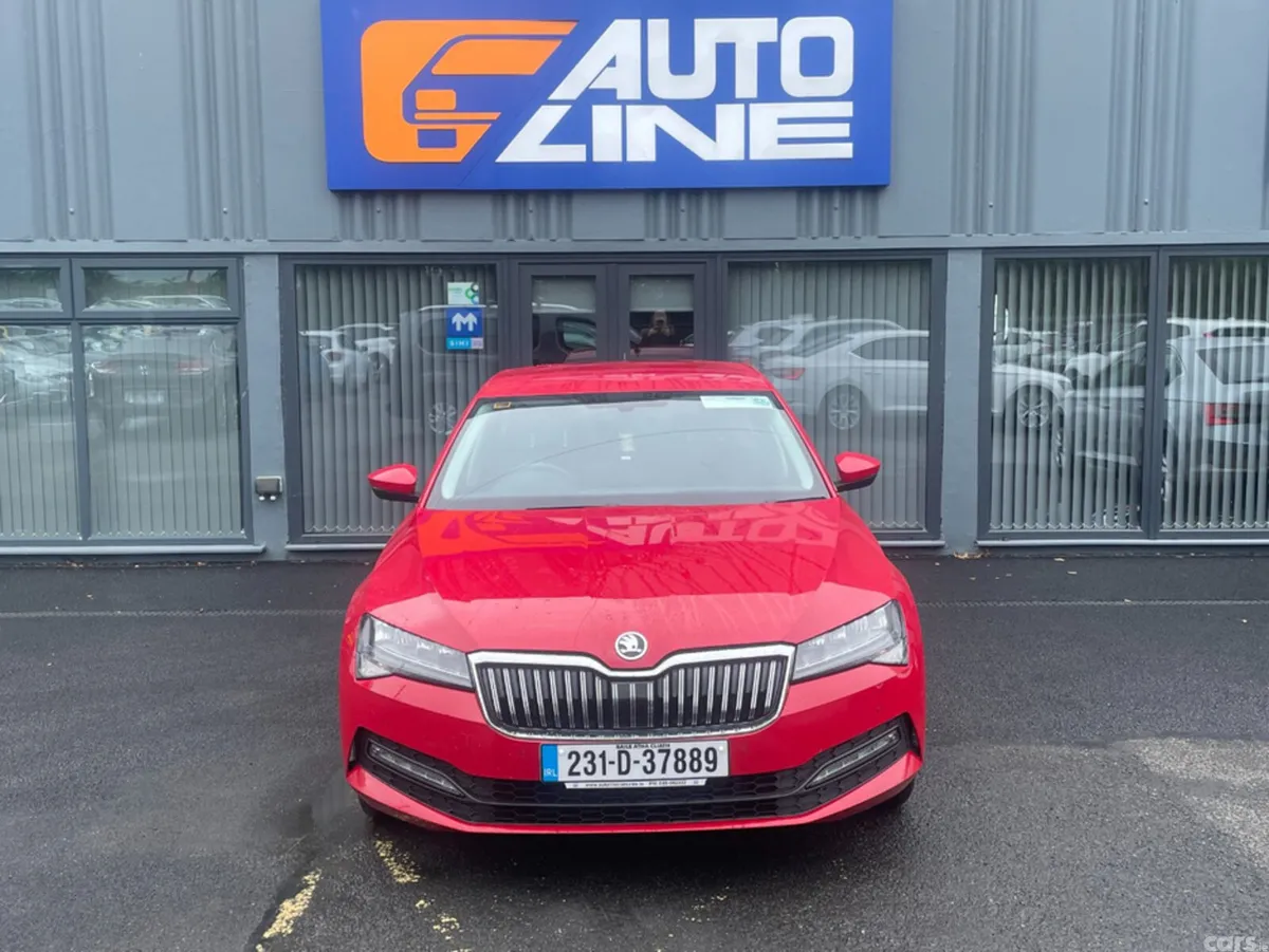 Skoda Superb Hatchback, Diesel, 2023, Red