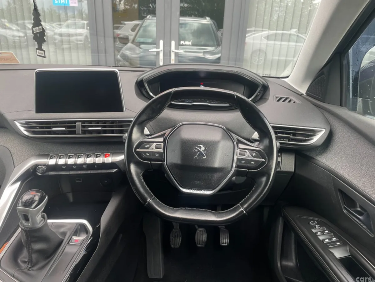 Peugeot 5008 MPV, Diesel, 2018, Blue
