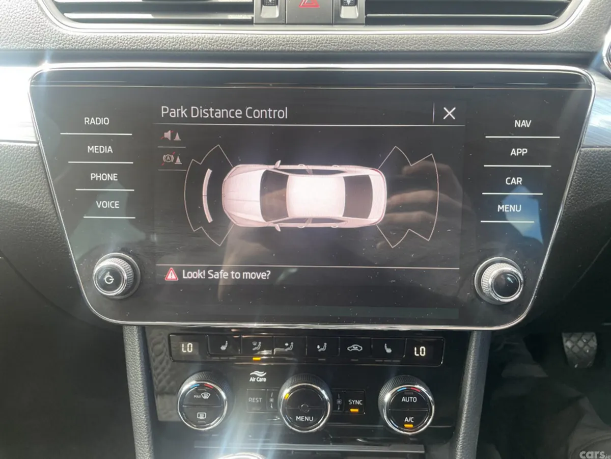 Skoda Superb Hatchback, Diesel, 2023, Grey