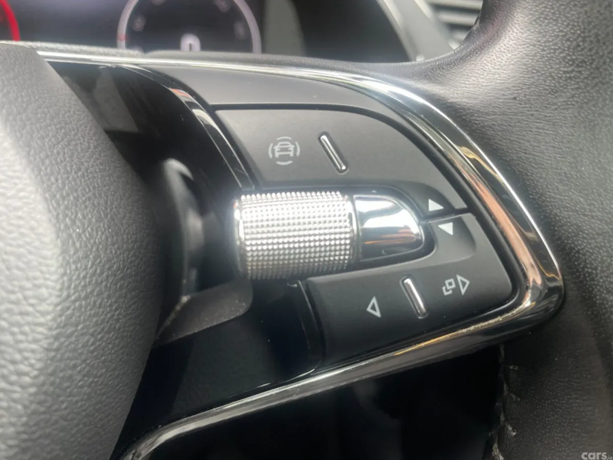 Skoda Superb Hatchback, Diesel, 2023, Red