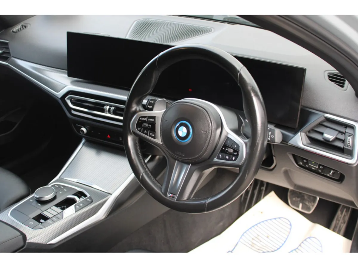 BMW 3-Series Estate, Petrol Plug-in Hybrid, 2022, Grey