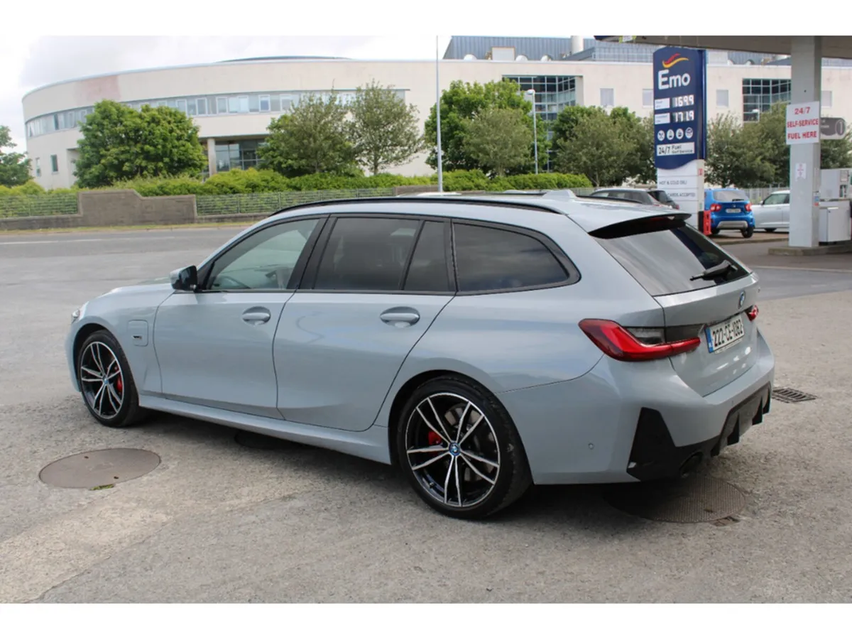 BMW 3-Series Estate, Petrol Plug-in Hybrid, 2022, Grey