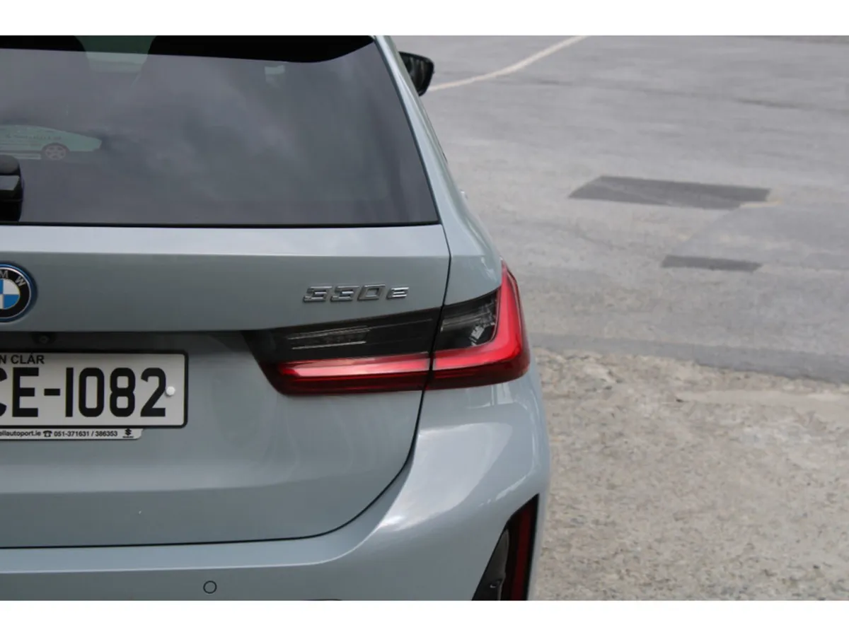 BMW 3-Series Estate, Petrol Plug-in Hybrid, 2022, Grey