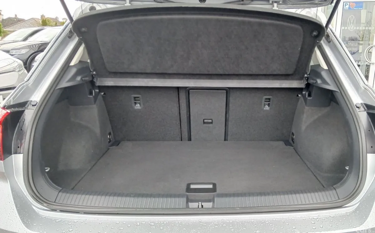 Volkswagen T-Roc SUV, Diesel, 2023, Silver