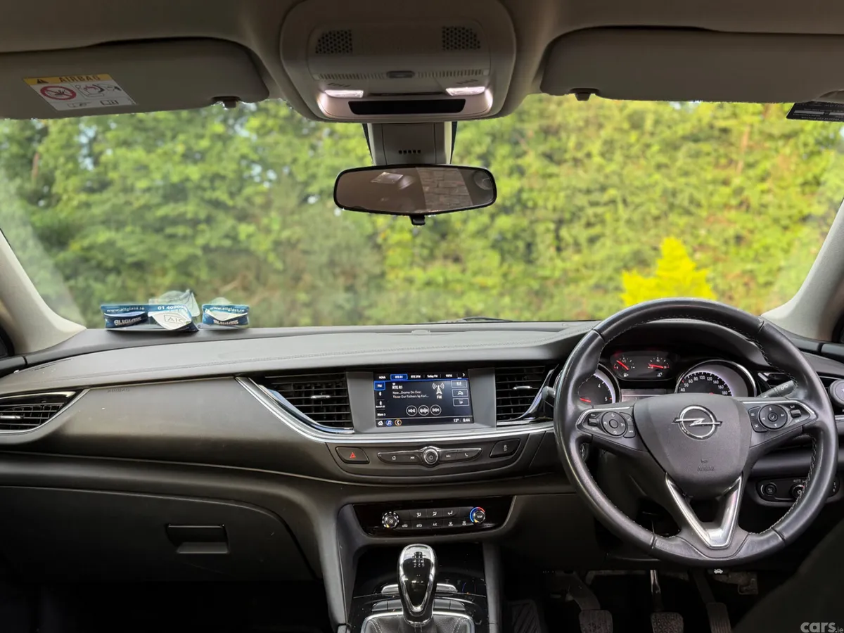 Opel Insignia Hatchback, Diesel, 2019, Grey