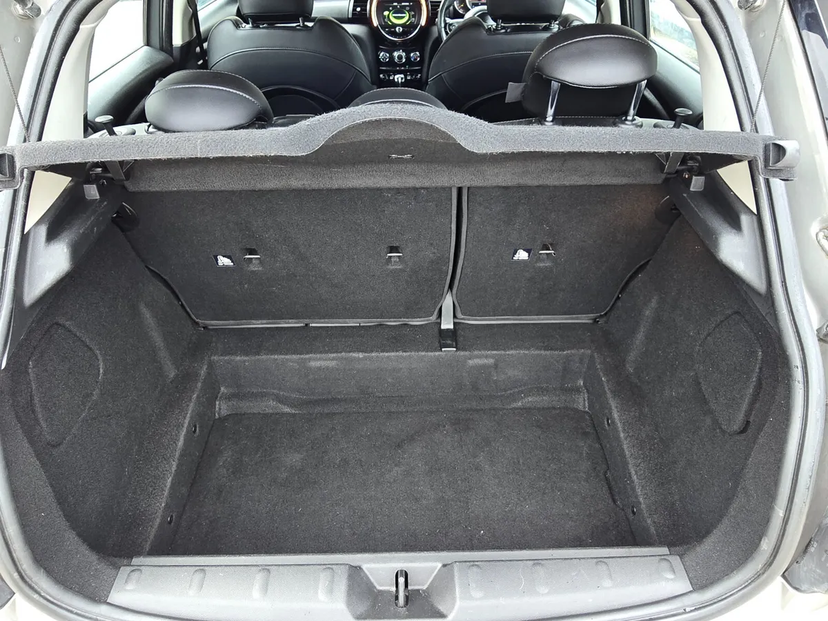 Mini Cooper Hatchback, Diesel, 2018, Grey