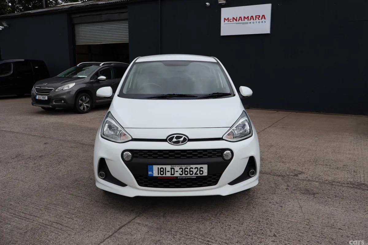Hyundai i10 Hatchback, Petrol, 2018, White