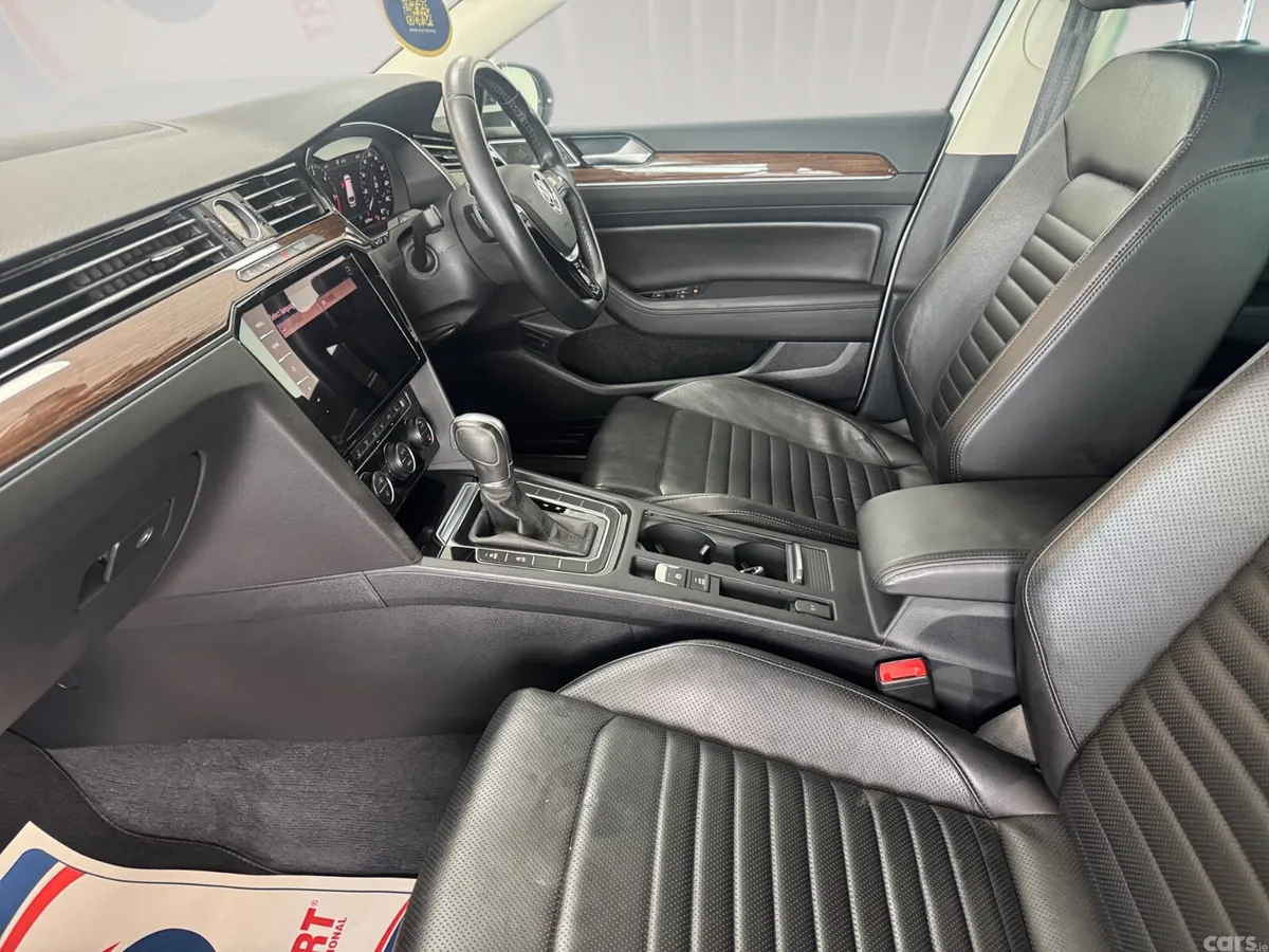 Volkswagen Passat Estate, Diesel, 2019, White