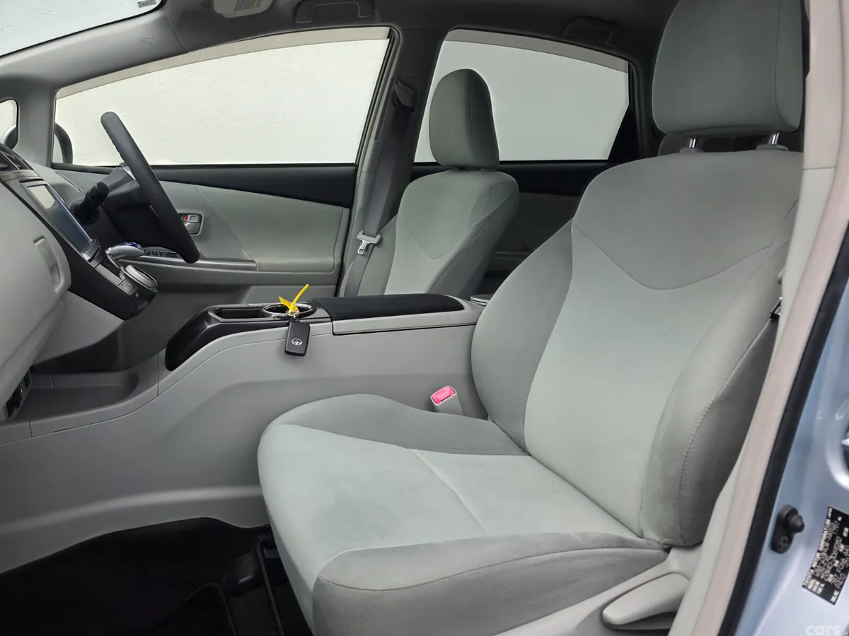 Toyota Prius MPV, Petrol Hybrid, 2013, Blue
